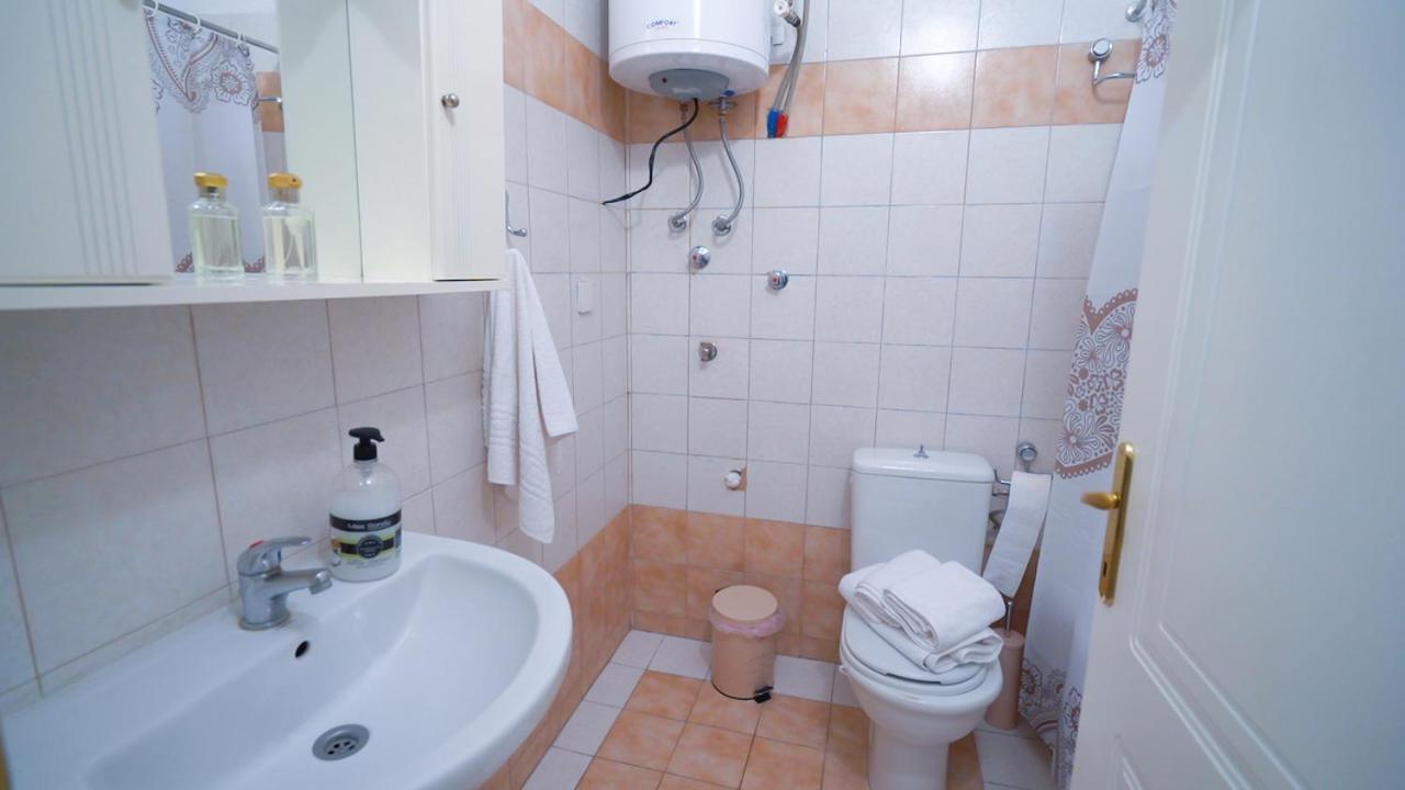 Thirtyfive Apartment Aridaía Luaran gambar